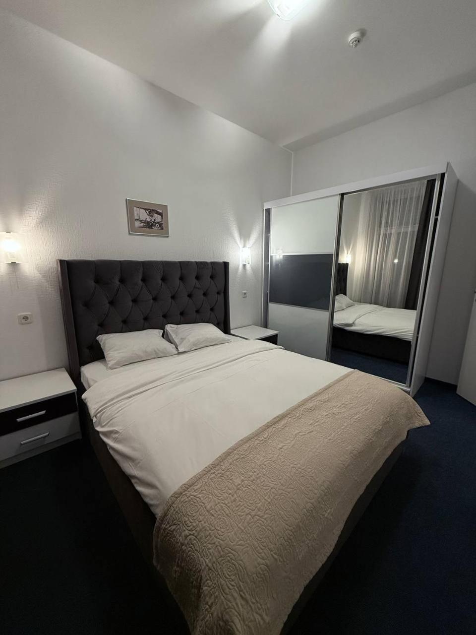 Biplan Hotel เดากัฟปิลส์ ภายนอก รูปภาพ